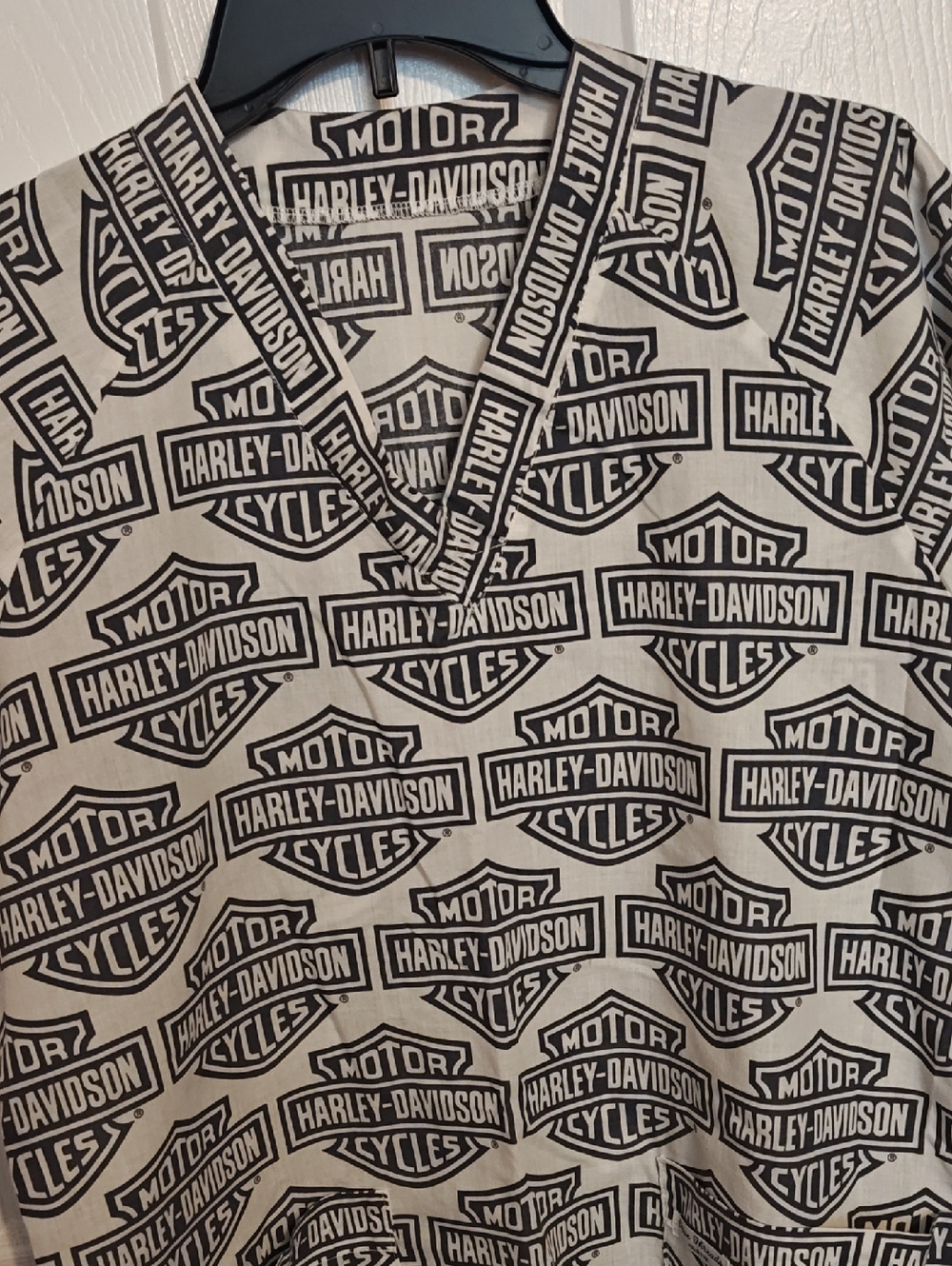 Harley-Davidson Gray Logo Print on White Short Sleeve Shirt